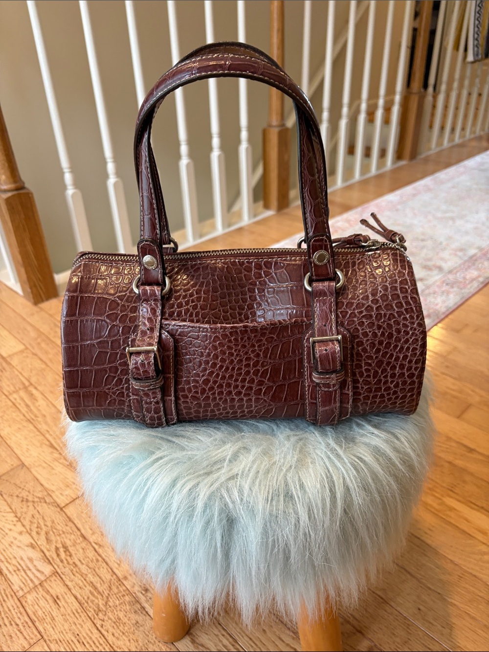 Liz Claiborne Brown Croc-Embossed Barrel Handbag - Classic Women's Bag